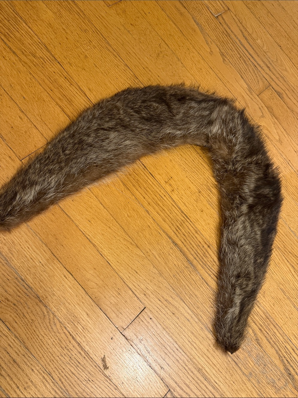 🍁VINTAGE REAL FUR COLLAR - VERY CLASSIC ACCENT PIECE🍁